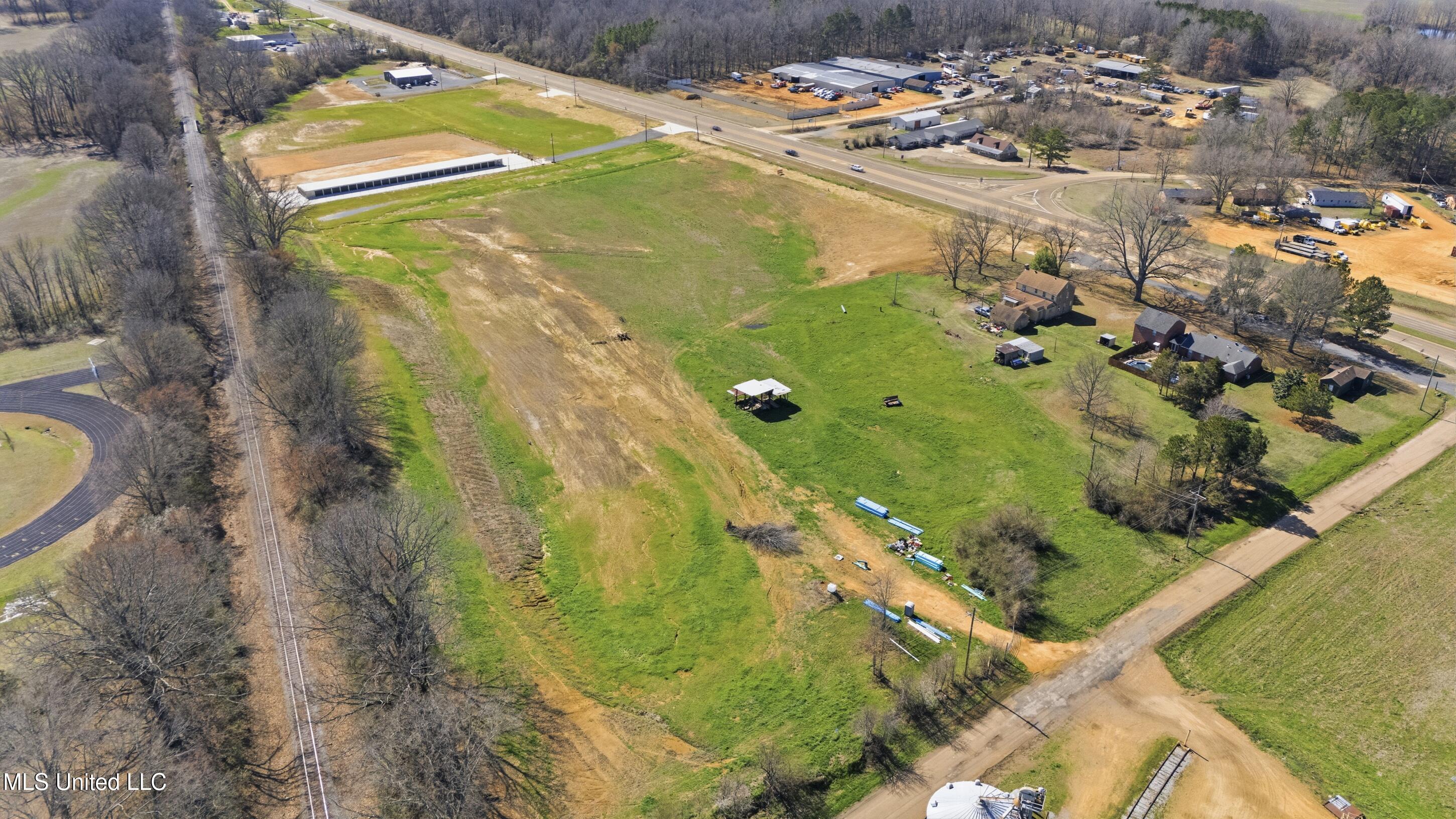 9170 Highway 51 Coldwater, MS 38618 - Photo 8 of 16 6_graves-drone-coldwater_006