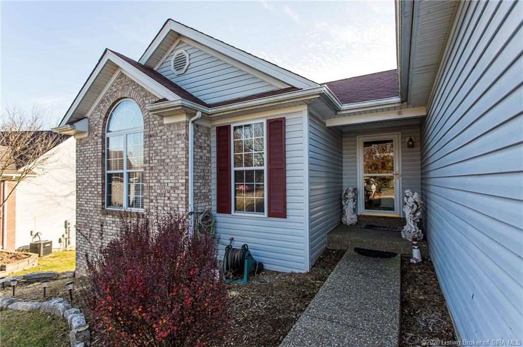 906 Nettle Ridge Road Jeffersonville, IN 47130 - Photo 7 of 48 Gallery Image 7