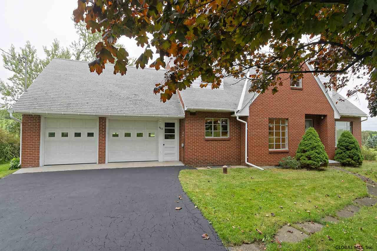 962 Currybush Road Rotterdam, NY 12306 - Photo 1 of 45 Photo 1