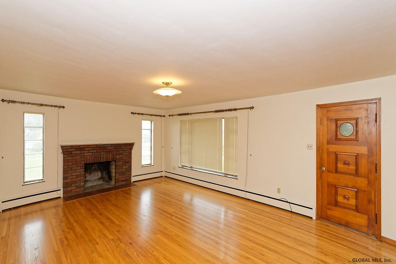 962 Currybush Road Rotterdam, NY 12306 - Photo 4 of 45 Photo 4