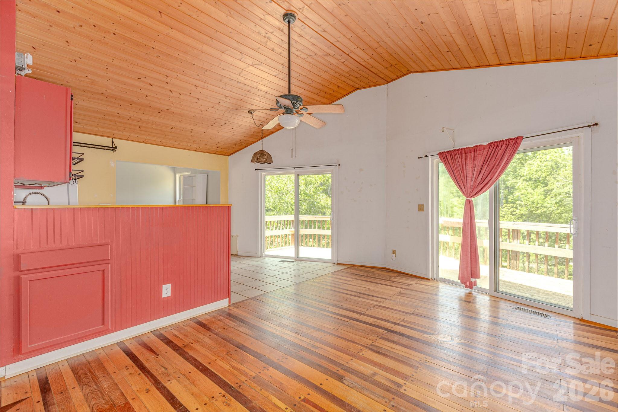 295 Richmond Road Bakersville, NC 28705 - Photo 6 of 33