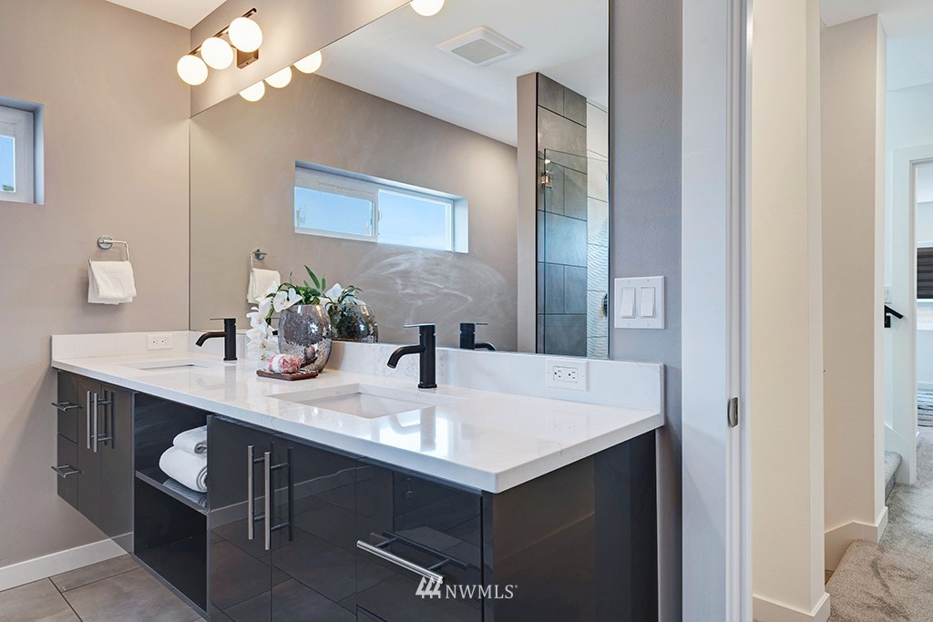 931 Northwest 52nd Street Seattle, WA 98107 - Photo 15 of 20