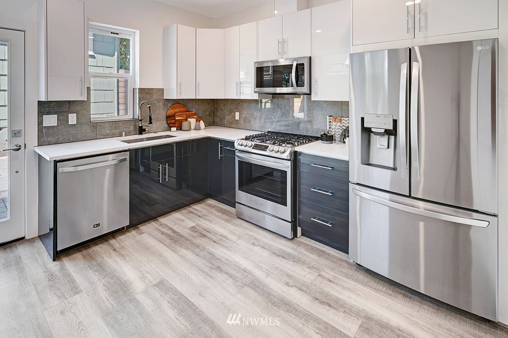 931 Northwest 52nd Street Seattle, WA 98107 - Photo 8 of 20