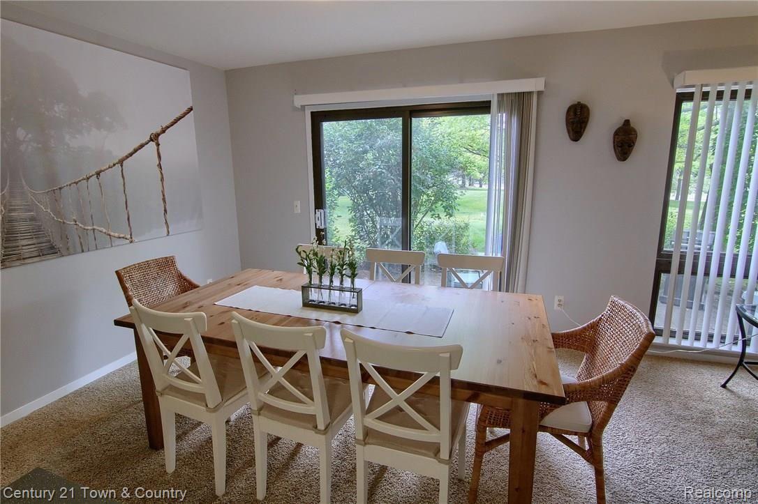 569 Victoria Court Rochester, MI 48307 - Photo 13 of 31 Dining_Room_2nd_View.jpg