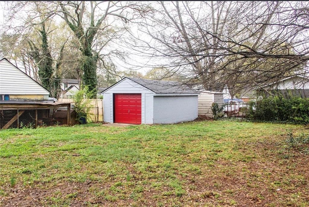 2418 Crestview Avenue Decatur, GA 30032 - Photo 4 of 18