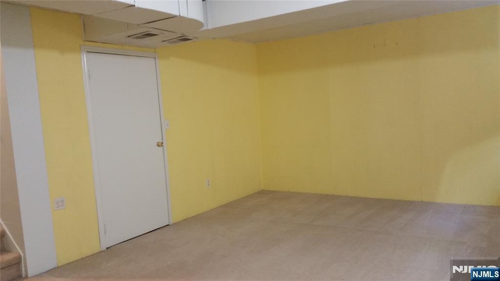1138 Sycamore Lane Mahwah, NJ 07430 - Photo 12 of 12 a view of a small space