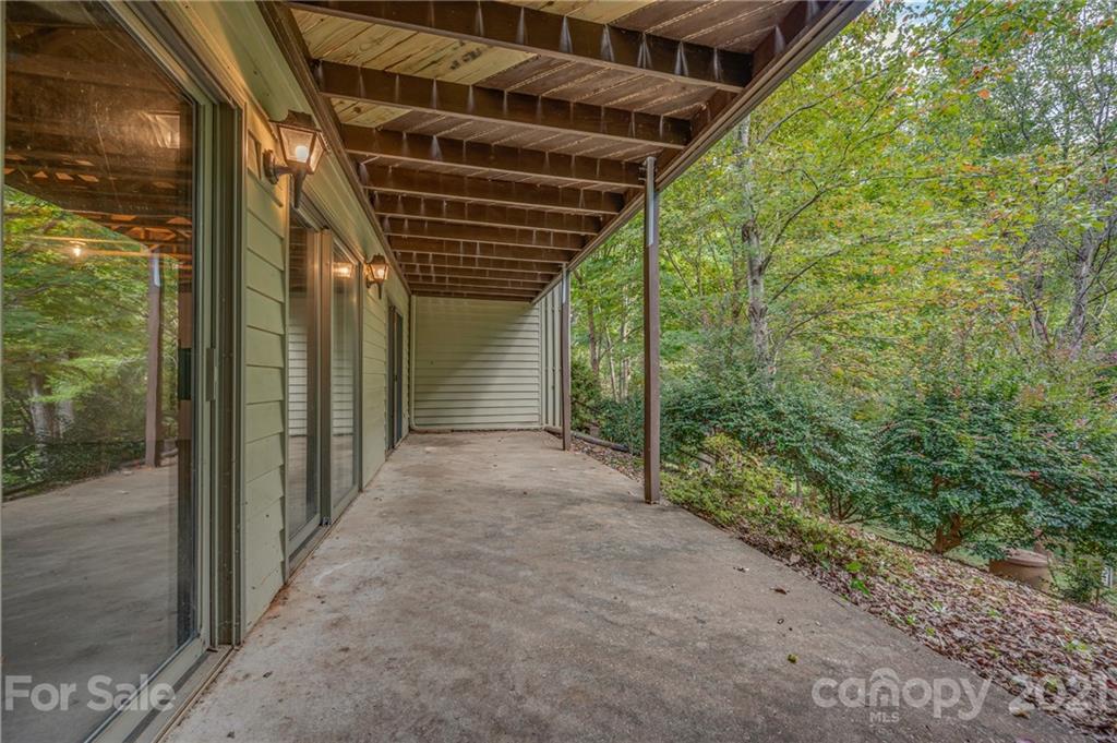33 Hunting Country Trail Tryon, NC 28782 - Photo 30 of 34 a view of a porch