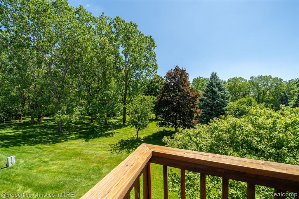 2163 Rochelle Park Drive Rochester Hills, MI 48309 - Photo 19 of 35