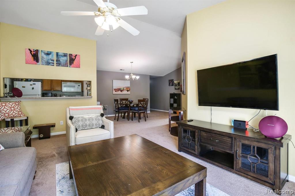 20648 Dunham Road Clinton Township, MI 48038 - Photo 6 of 28
