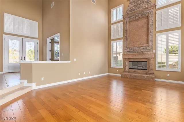 $6,900 | 9805 Queen Charlotte Drive, Las Vegas, NV 89145