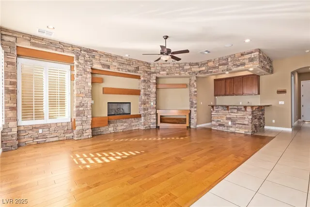 $6,900 | 9805 Queen Charlotte Drive, Las Vegas, NV 89145