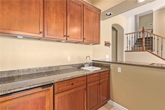 $6,900 | 9805 Queen Charlotte Drive, Las Vegas, NV 89145