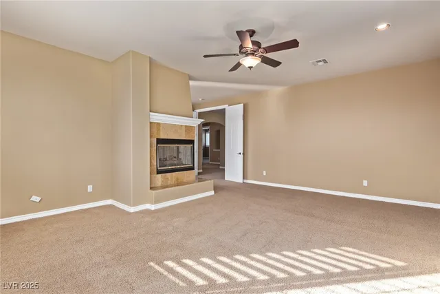 $6,900 | 9805 Queen Charlotte Drive, Las Vegas, NV 89145