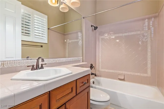 $6,900 | 9805 Queen Charlotte Drive, Las Vegas, NV 89145