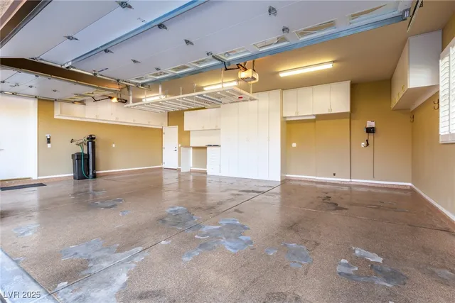 $6,900 | 9805 Queen Charlotte Drive, Las Vegas, NV 89145