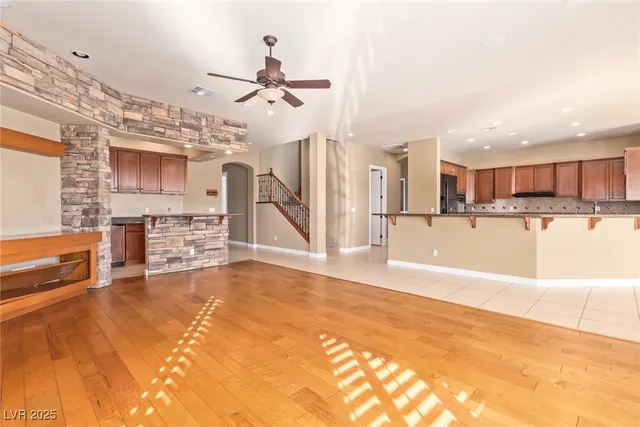 $6,900 | 9805 Queen Charlotte Drive, Las Vegas, NV 89145