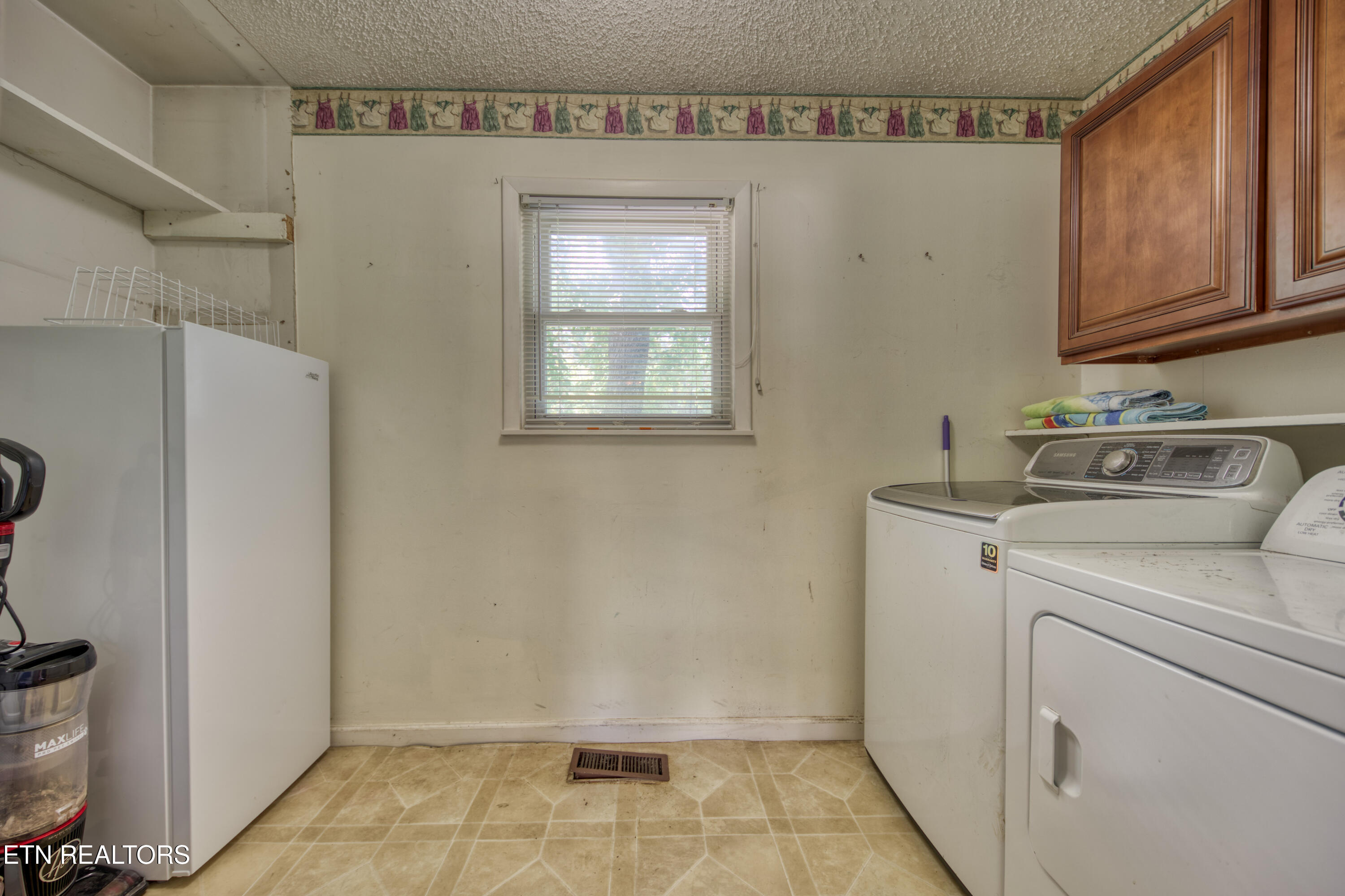 307 Anglers Cove Road Kingston, TN 37763 - Photo 33 of 44 0H3A9598_46_Original