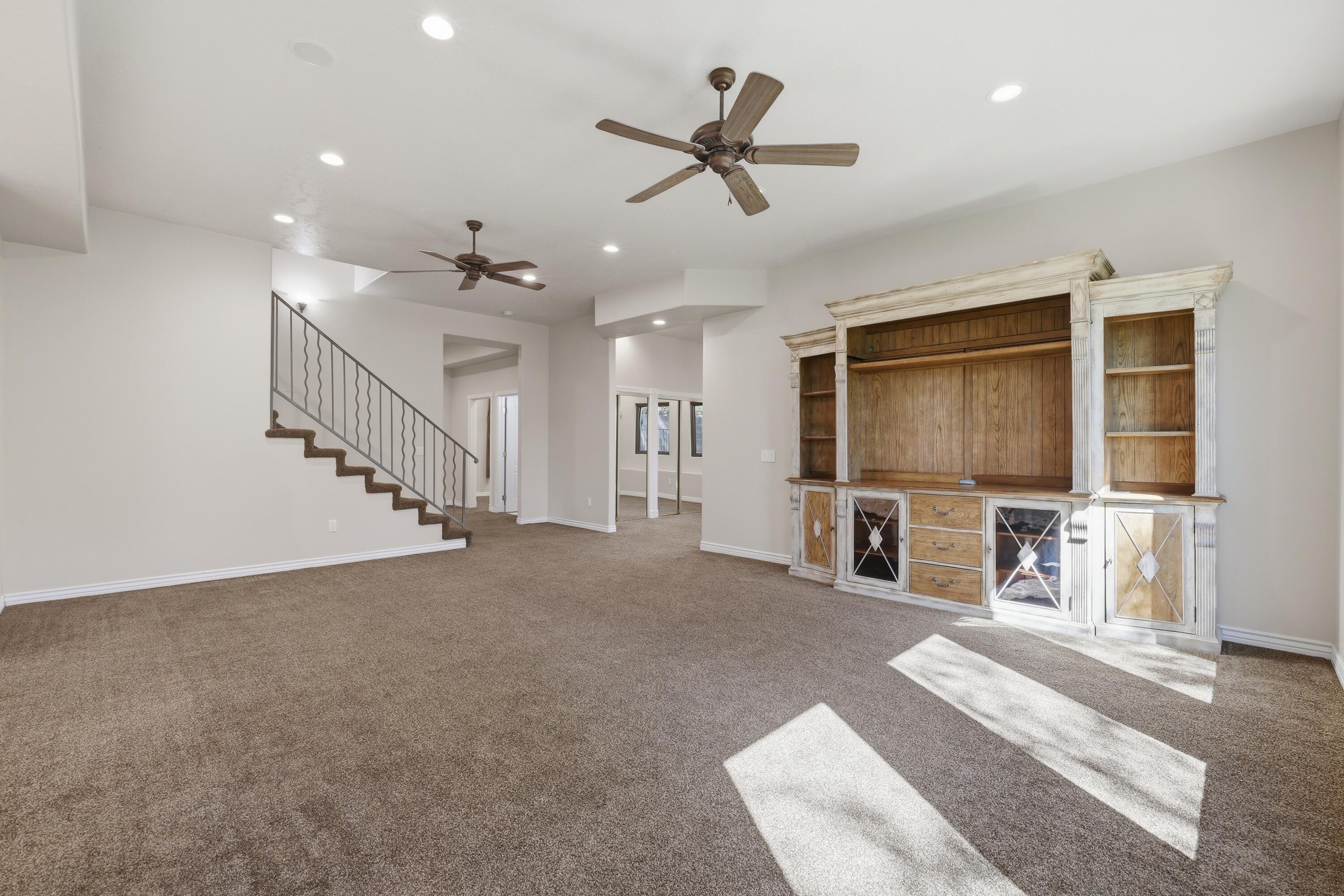 201 Shadow Point Drive St. George, UT 84770 - Photo 9 of 16 Walk Out Living Room
