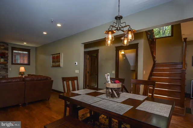 $499,900 | 873 Paradise Heights, Oakland, MD 21550