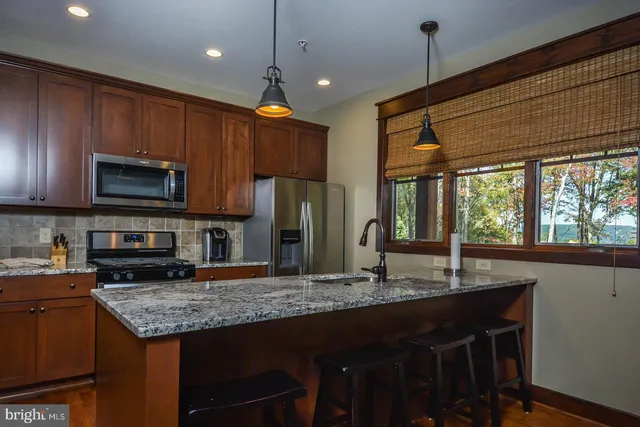 $499,900 | 873 Paradise Heights, Oakland, MD 21550