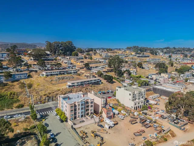 $649,000 | 818 Innes Avenue, San Francisco, CA 94124