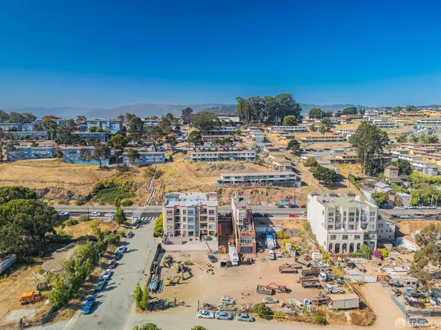 $649,000 | 818 Innes Avenue, San Francisco, CA 94124