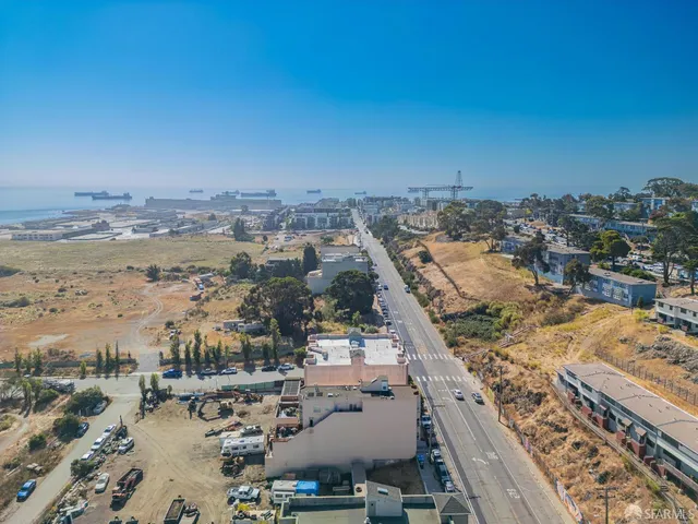 $649,000 | 818 Innes Avenue, San Francisco, CA 94124