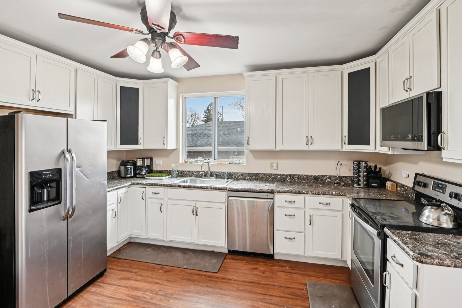 240 Maple Street Paw Paw, IL 61353 - Photo 8 of 25