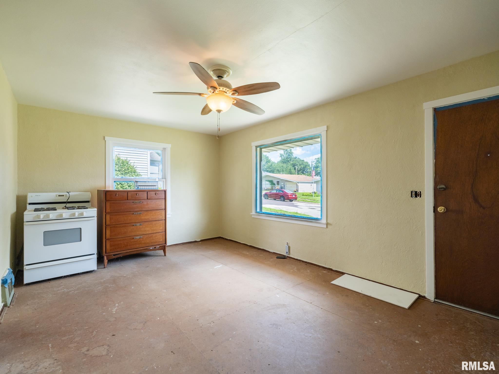 1405 Chestnut Street Pekin, IL 61554 - Photo 8 of 22