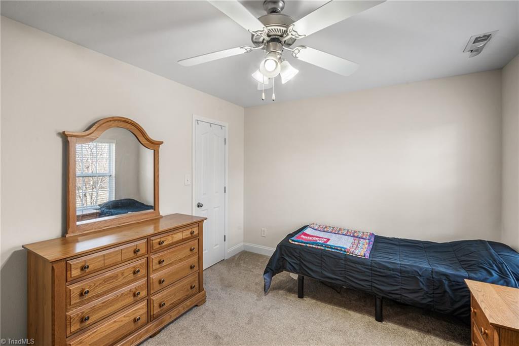 3477 Lilliefield Lane High Point, NC 27265 - Photo 33 of 41