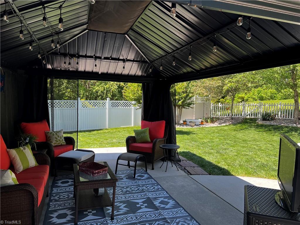 3477 Lilliefield Lane High Point, NC 27265 - Photo 40 of 41 *Real Summer Time Photo