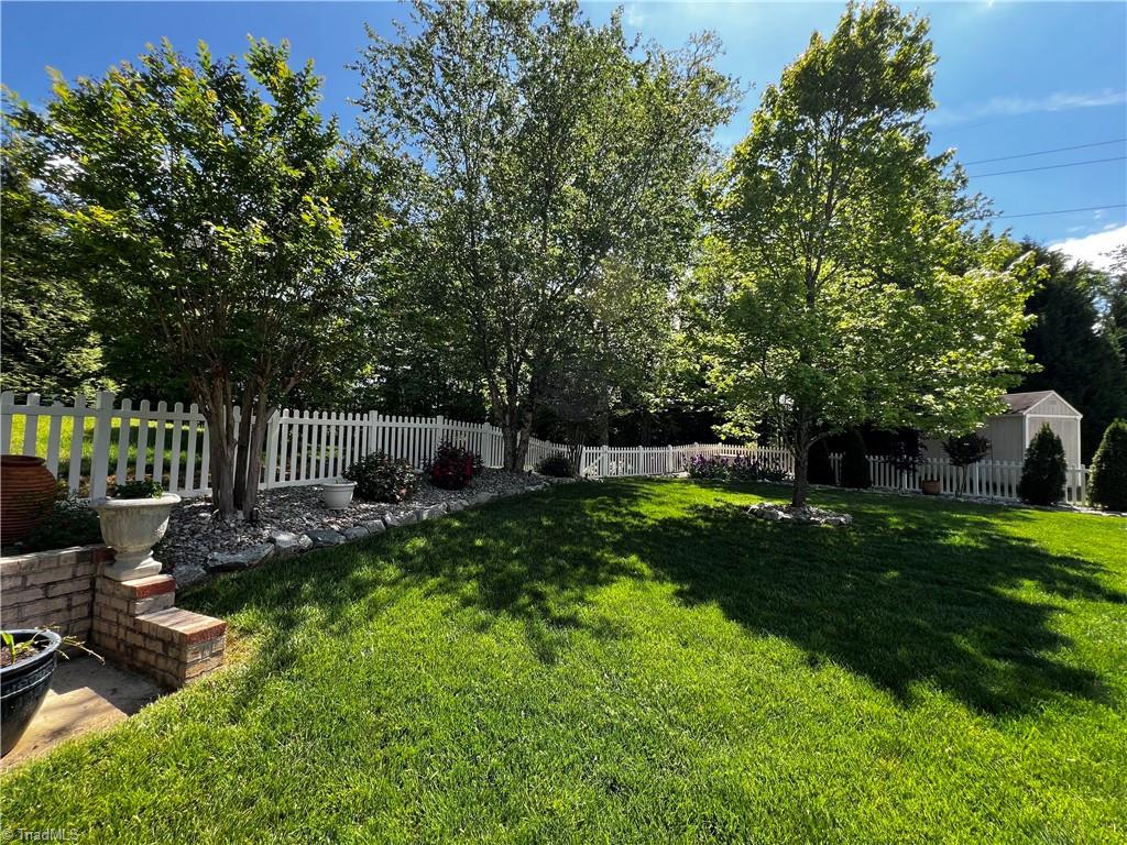 3477 Lilliefield Lane High Point, NC 27265 - Photo 6 of 41 *Real Summer Time Photo