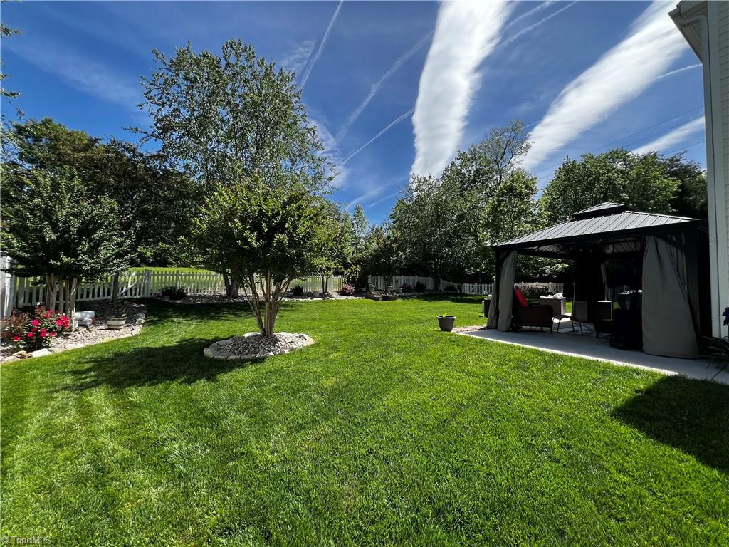 3477 Lilliefield Lane High Point, NC 27265 - Photo 8 of 41 *Real Summer Time Photo