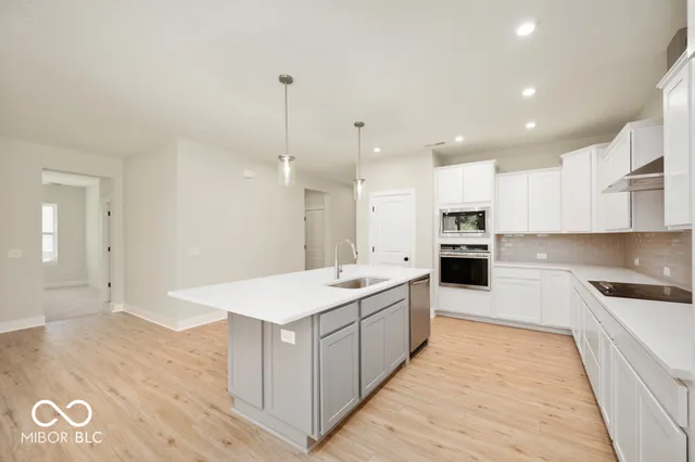 $707,628 | 11840 Gray Ghost Way, Fishers, IN 46040