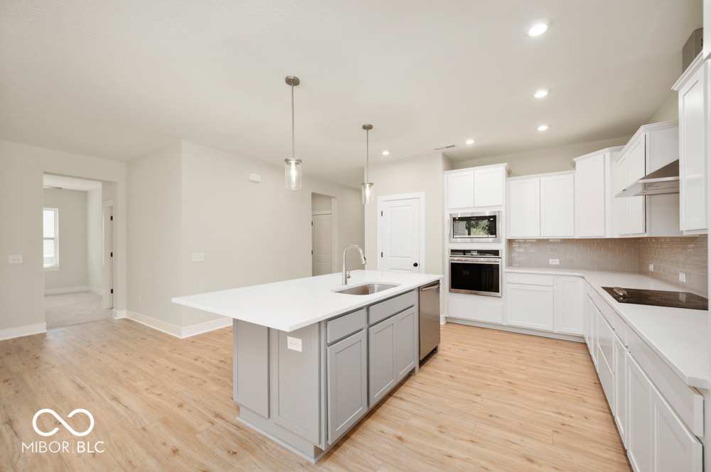 11840 Gray Ghost Way Fishers, IN 46040 - Photo 3 of 12