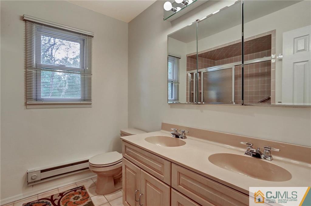 9 Sandra Road East Brunswick, NJ 08816 - Photo 14 of 25 Gallery Image 14