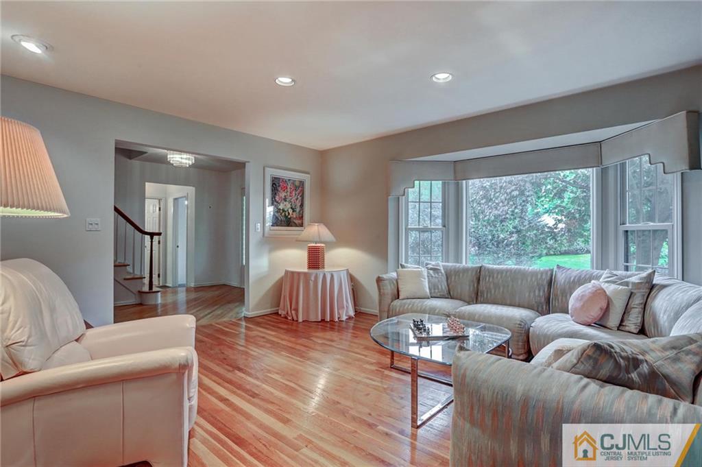 9 Sandra Road East Brunswick, NJ 08816 - Photo 5 of 25 Gallery Image 5