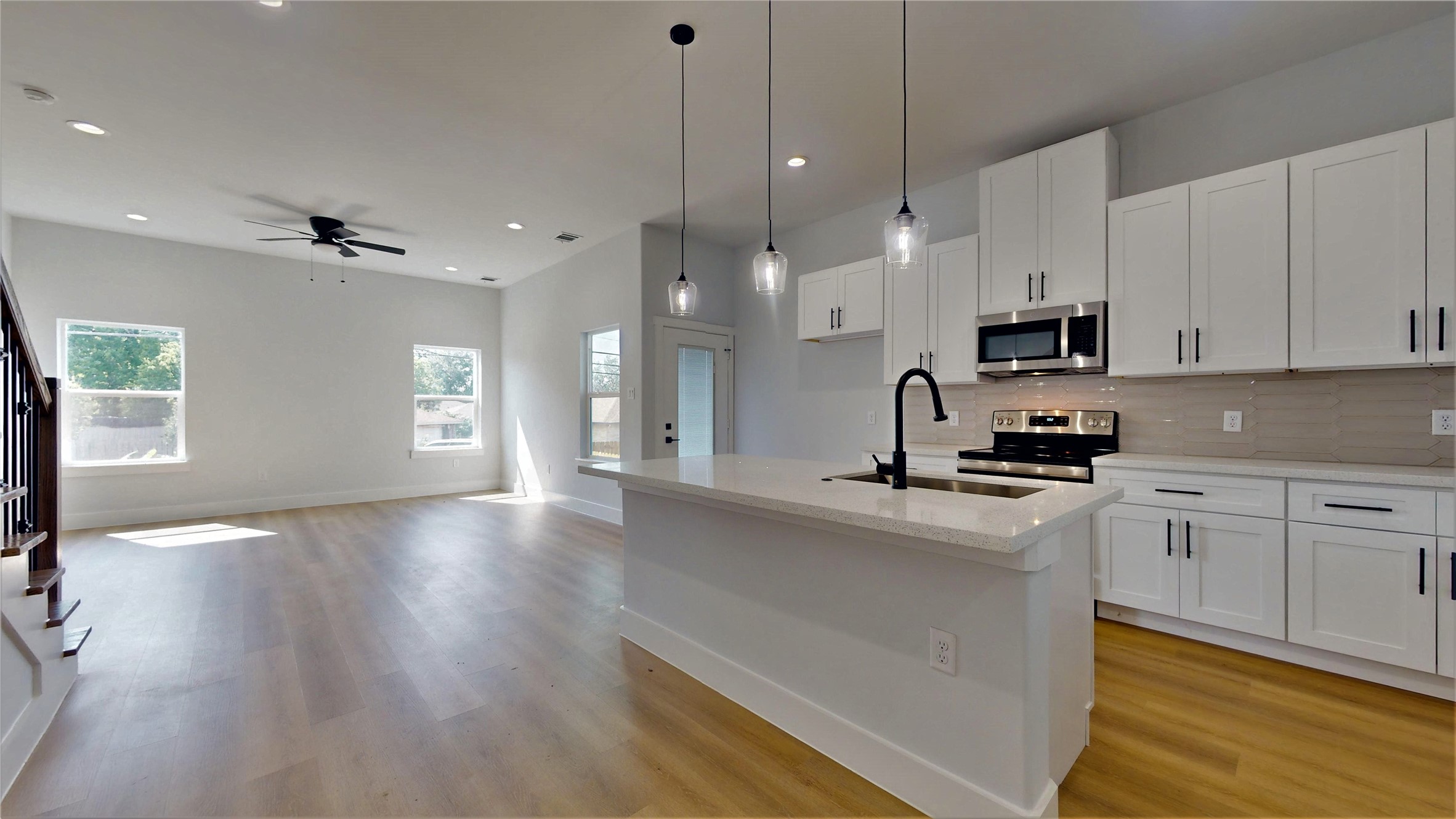 12230 Kirkgard Drive Houston, TX 77045 - Photo 7 of 50