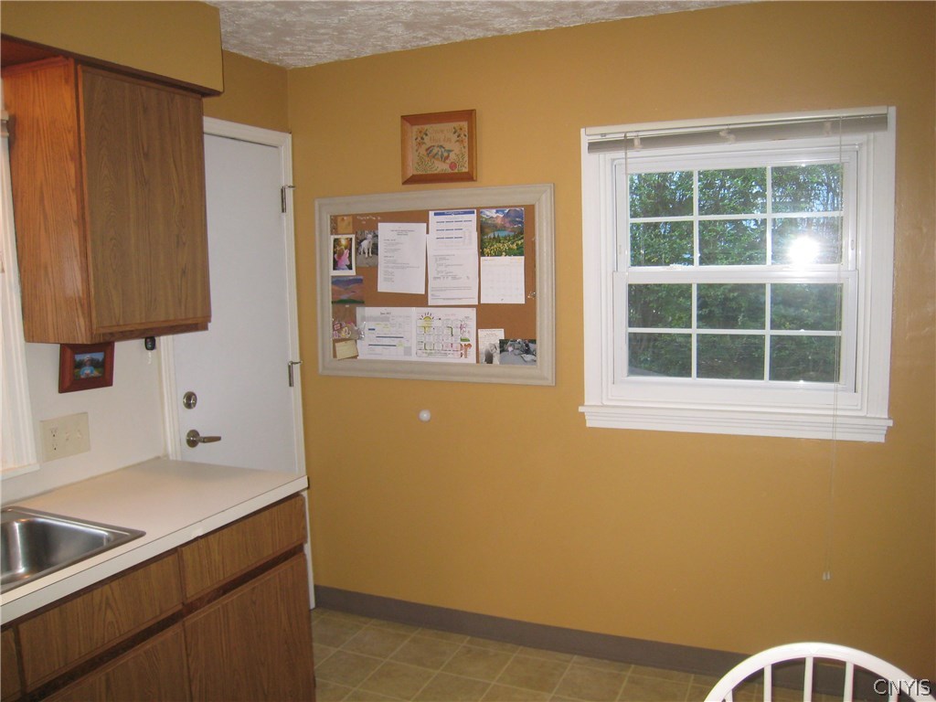 202 Ardmore Road Geddes, NY 13219 - Photo 10 of 24