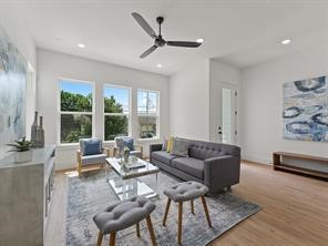 4808 Cochran Street Houston, TX 77009 - Photo 2 of 17 Spacious,open Living area