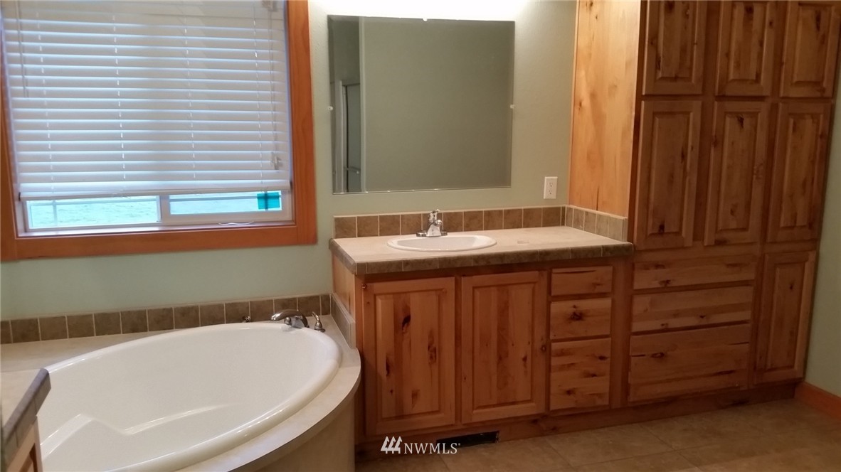 23905 Hoogdal Road Sedro-Woolley, WA 98284 - Photo 18 of 20 Gallery Image 18