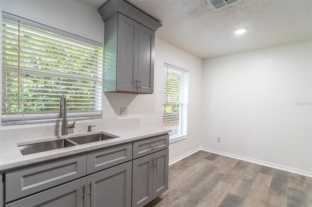 497 West Beresford Road DeLand, FL 32720 - Photo 15 of 44