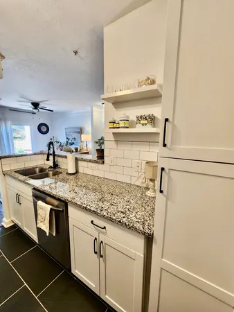 $2,300 | 1300 Park W Boulevard, Unit 818, Mount Pleasant, SC 29466