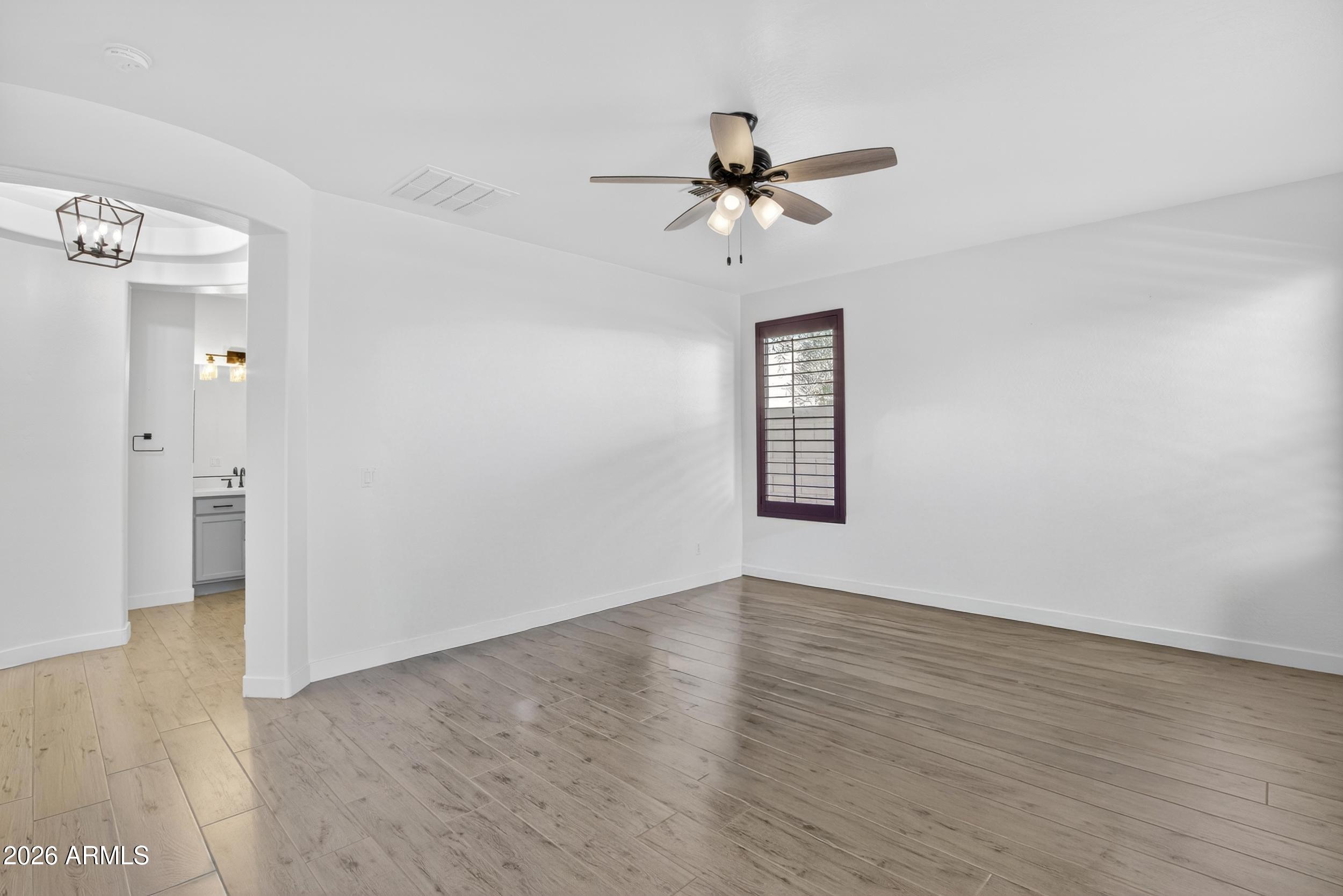 2969 South Martingale Road Gilbert, AZ 85295 - Photo 17 of 40 Primary Bedroom
