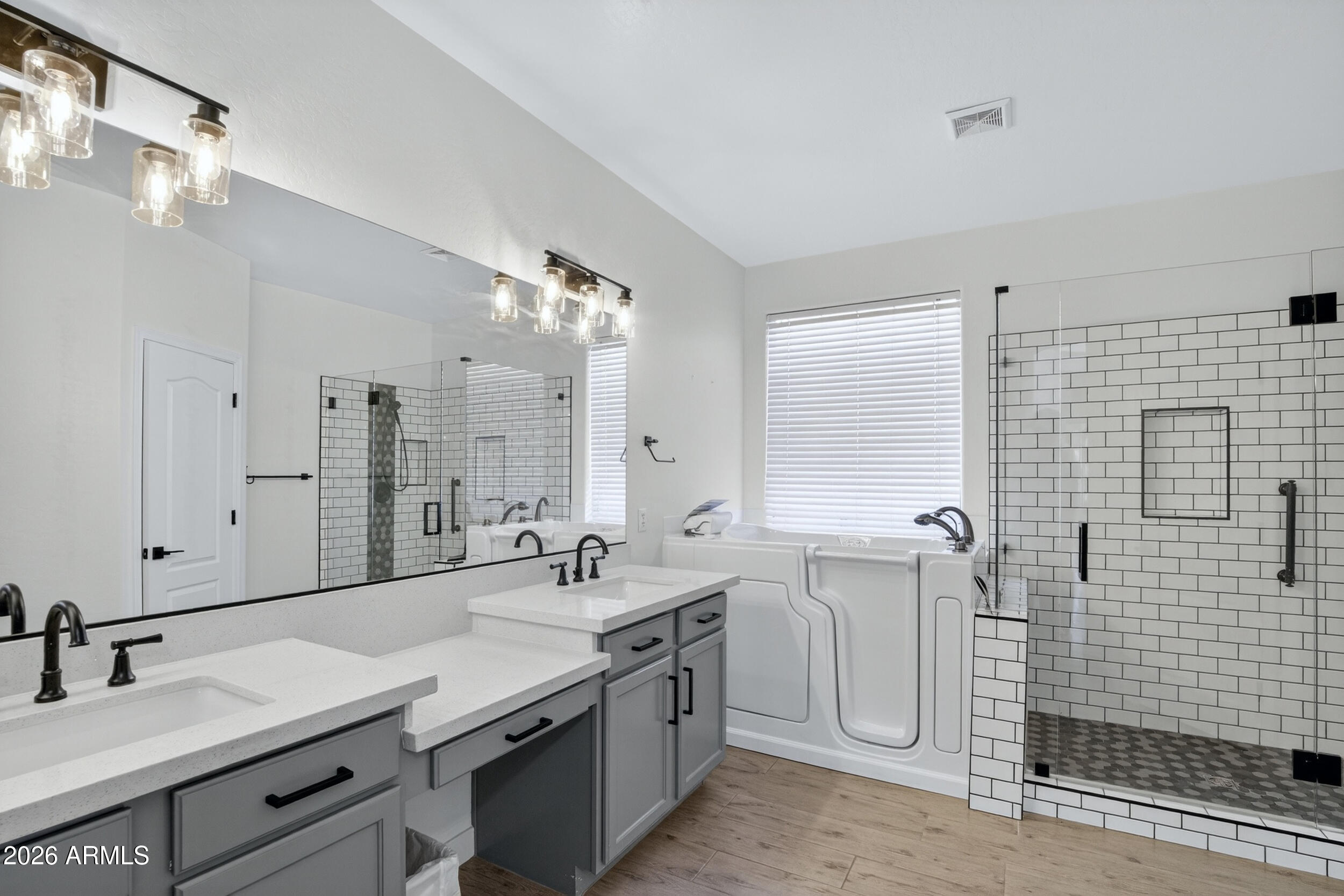 2969 South Martingale Road Gilbert, AZ 85295 - Photo 18 of 40 Primary Bathroom