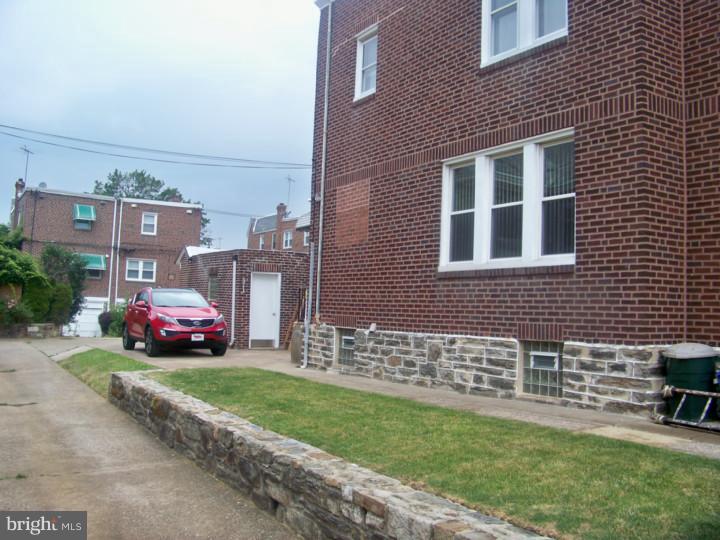 2215 Rhawn Street Philadelphia, PA 19152 - Photo 2 of 24 Exterior Side