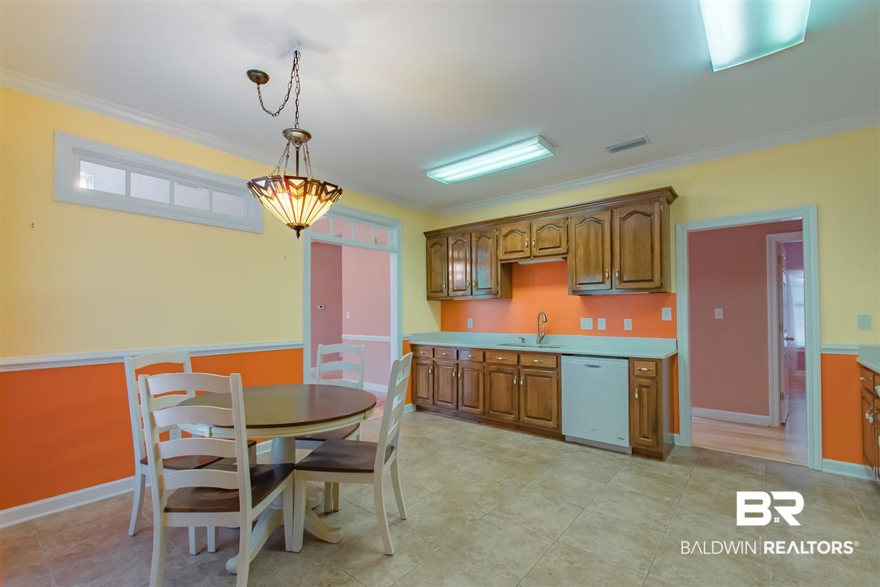 163 Hawthorne Circle Fairhope, AL 36532 - Photo 13 of 37 Kitchen View 2