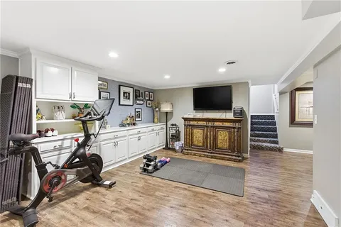 $674,900 | 2229 West 121st Street, Leawood, KS 66209