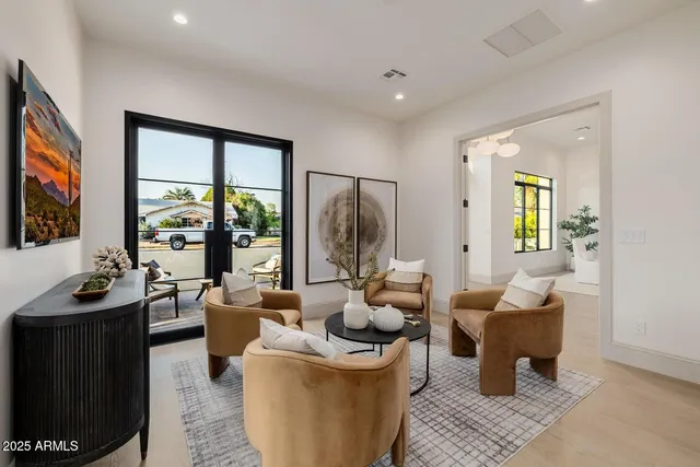 $11,145 | 3301 East Elm Street, Phoenix, AZ 85018