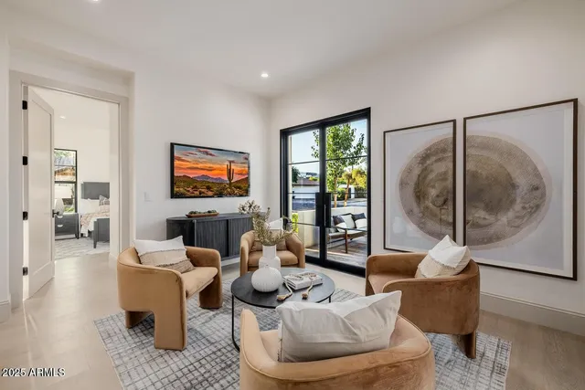 $11,145 | 3301 East Elm Street, Phoenix, AZ 85018